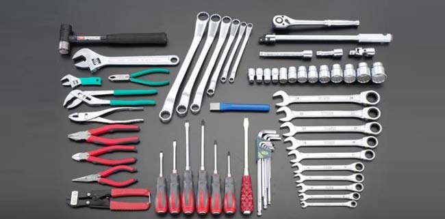 Chuẩn bị dụng cụ để tháo máy giặt