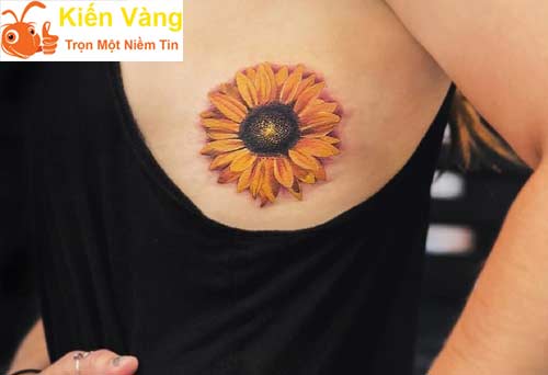 Hình xăm bông hoa Hướng Dương cạnh sườn