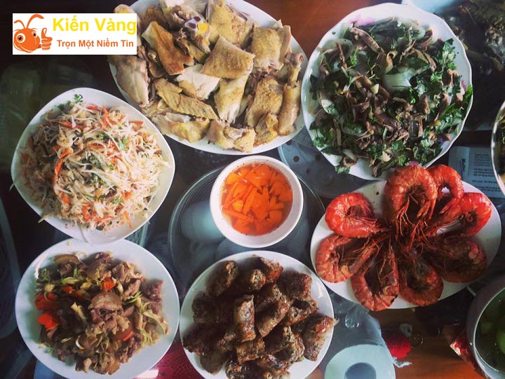 Mâm cúng giỗ miền Trung
