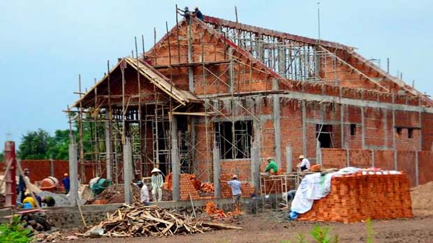 Mượn tuổi làm nhà có tốt không