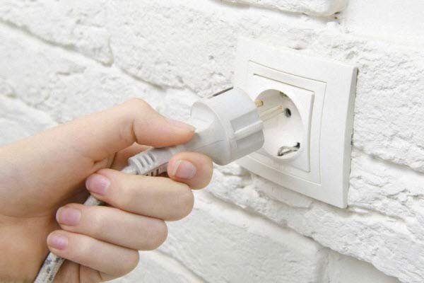 Ngắt nguồn điện máy giặt