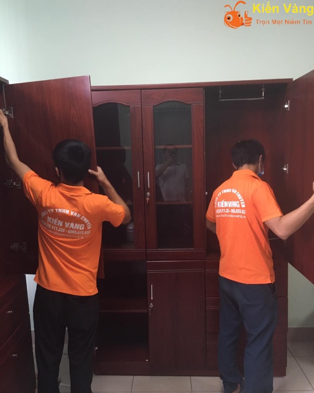 Luôn tư vấn cho khách hàng các dịch vụ tốt nhất và phù hợp nhất.