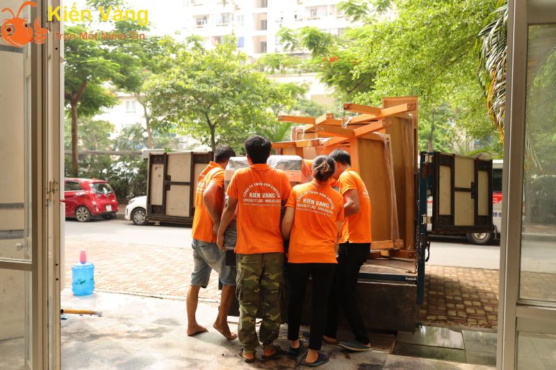 Lắp ráp đồ đạc nhanh chóng, chuyên nghiệp.