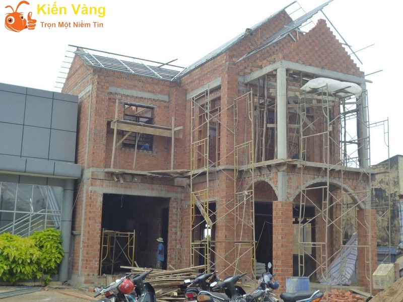 Theo quy định của Bộ Xây Dựng, việc di chuyển nhà ở cần phải có giấy phép.